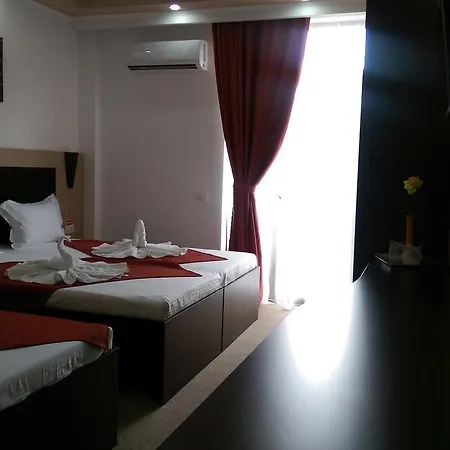 Hotel Evia 3*